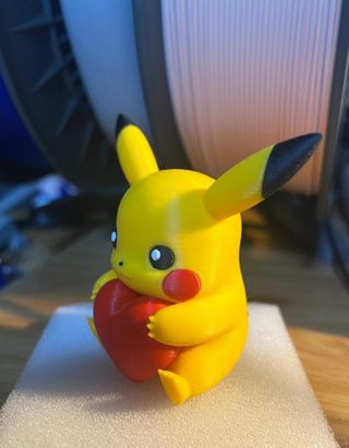 Figura Pikachu con Corazón 3D