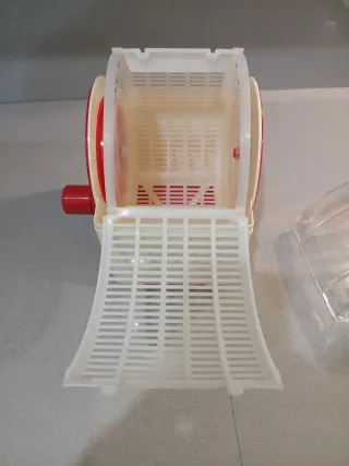 Centrifuga per insalata manuale