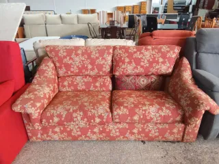 Sofá 2 plazas estampado floral