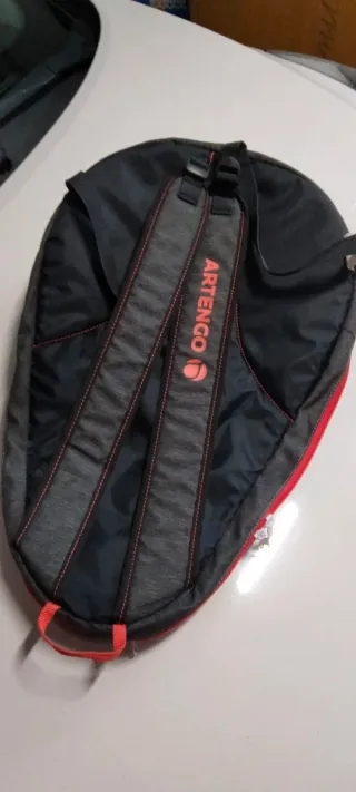 Paletero de pádel gris y negro