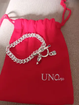 Pulsera UNOde50 Plata y Piedra Negra