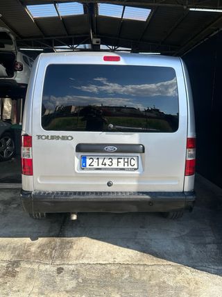 Ford E-Tourneo Courier 2008