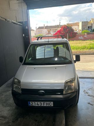 Ford E-Tourneo Courier 2008