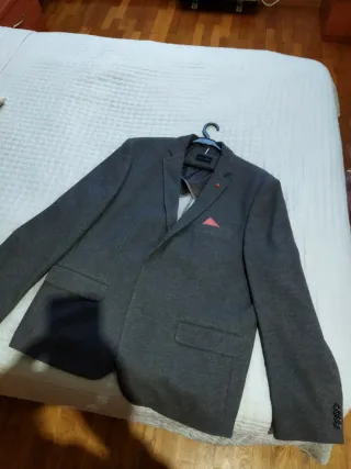 Americana gris poco uso