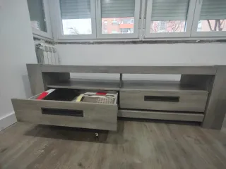 Mueble TV madera gris y marrón