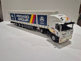 Pegaso Troner 1/43 con Lona