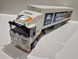 Pegaso Troner 1/43 con Lona
