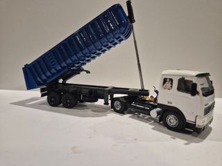 Volvo FH12 Bañera 1/43