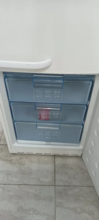 NEVERA COMBI BOSCH NO FROST ENERGÍA A+