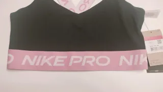 Top deportivo Nike Pro Negro y Rosa Talla L