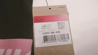 Top deportivo Nike Pro Negro y Rosa Talla L