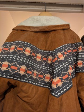 Chaqueta borrego KLF marrón y blanco