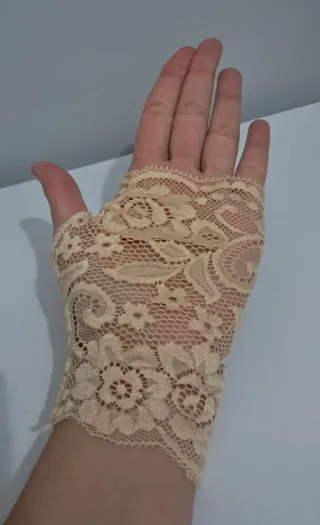Guantes de encaje. Ideales para Carnaval Indianos