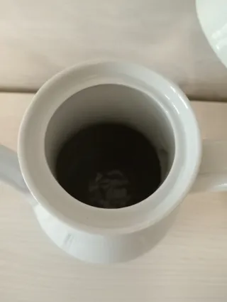 Teiera grande in porcellana bianca