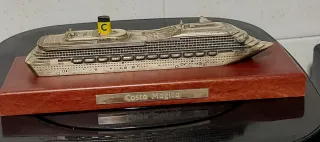 Modellino Costa Magica metallo e legno