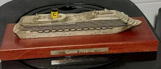 Modellino Costa Magica metallo e legno