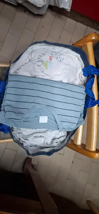 Se regala Lote Ropa Bebé 6-9 Meses