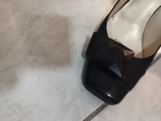 Scarpe eleganti nere con fiocco