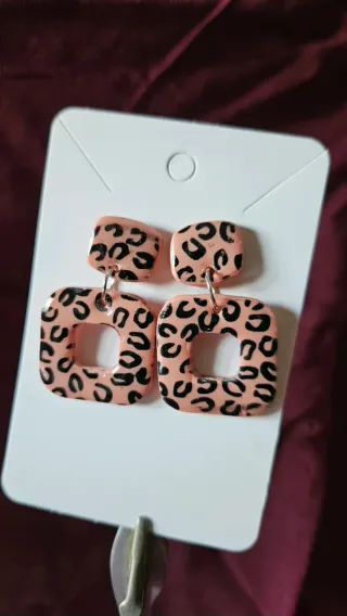 Pendientes cuadrados estampado leopardo