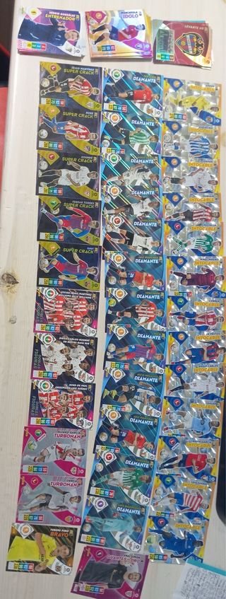 Cromos Adrenalyn XL 21-22