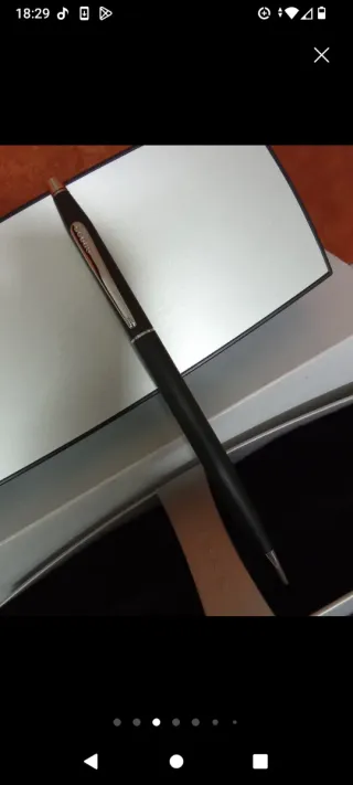 Bolígrafo Cross Negro y Plateado, a estrenar