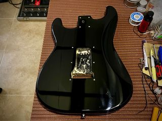 Cuerpo STRATOCASTER 3TSB