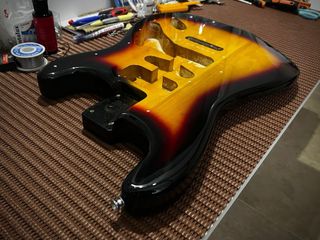 Cuerpo STRATOCASTER 3TSB