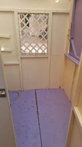 Caseta de madera tipo kiosko