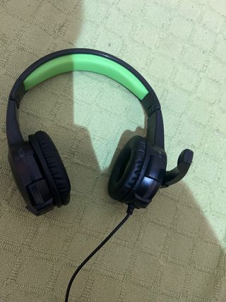 Auriculares con micrófono cableados