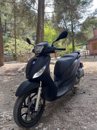 Piaggio Medley S 125 ABS 2024 Negra