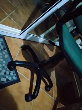 Silla de escritorio con ruedas