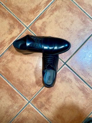 Zapatos de vestir Zara negros talla 44