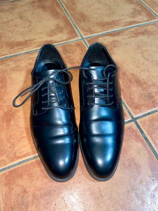 Zapatos de vestir Zara negros talla 44
