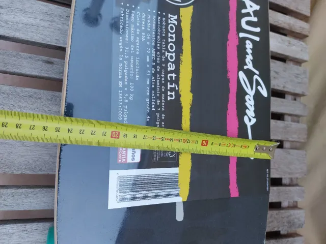 Skate NUEVO Maui and Sons