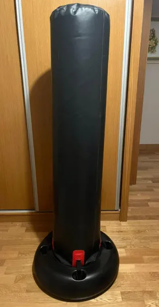 Saco de boxeo y guantes Tagoya