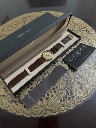 Reloj Gucci Dorado Correa Marrón