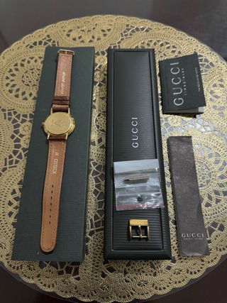 Reloj Gucci Dorado Correa Marrón