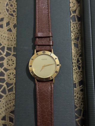 Reloj Gucci Dorado Correa Marrón