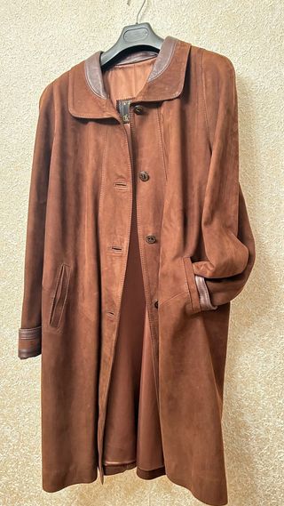 Chaqueta de ante marrón en piel de vacuno