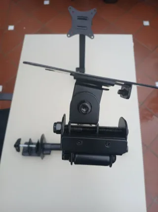 Escritorio blanco metálico+sea +brazo ordenador