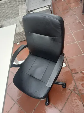 Escritorio blanco metálico+sea +brazo ordenador