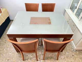 Elegante Comedor Extensible Madera y Cristal