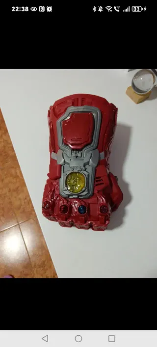 Puño de Ironman para disfraz