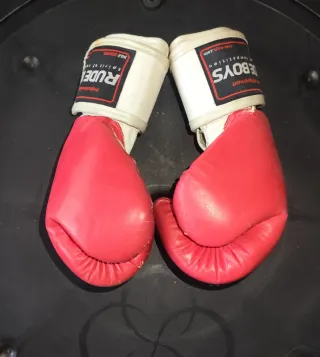 Guantes de boxeo rojos Rude Boys