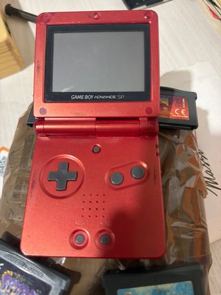Nintendo Game Boy Advance SP Rossa + 4 Giochi