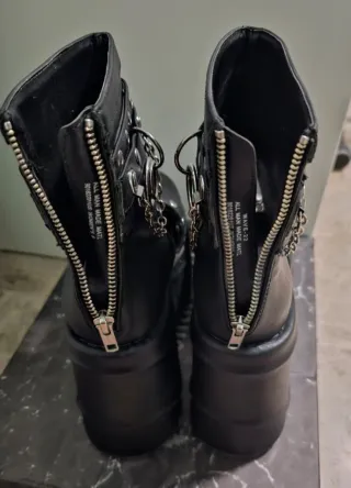 Demonia Wave 22 Plataforma