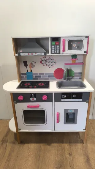 Cocina de juguete de madera