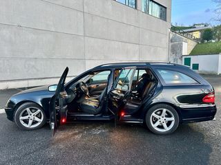 Mercedes E220 W211 Familiar