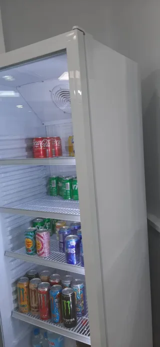 Nevera expositora refrigerada