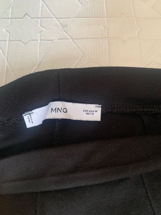 Pantalones negros con brillos